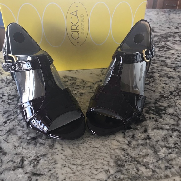 NW Circa Joan & David Shoes - Picture 3 of 7